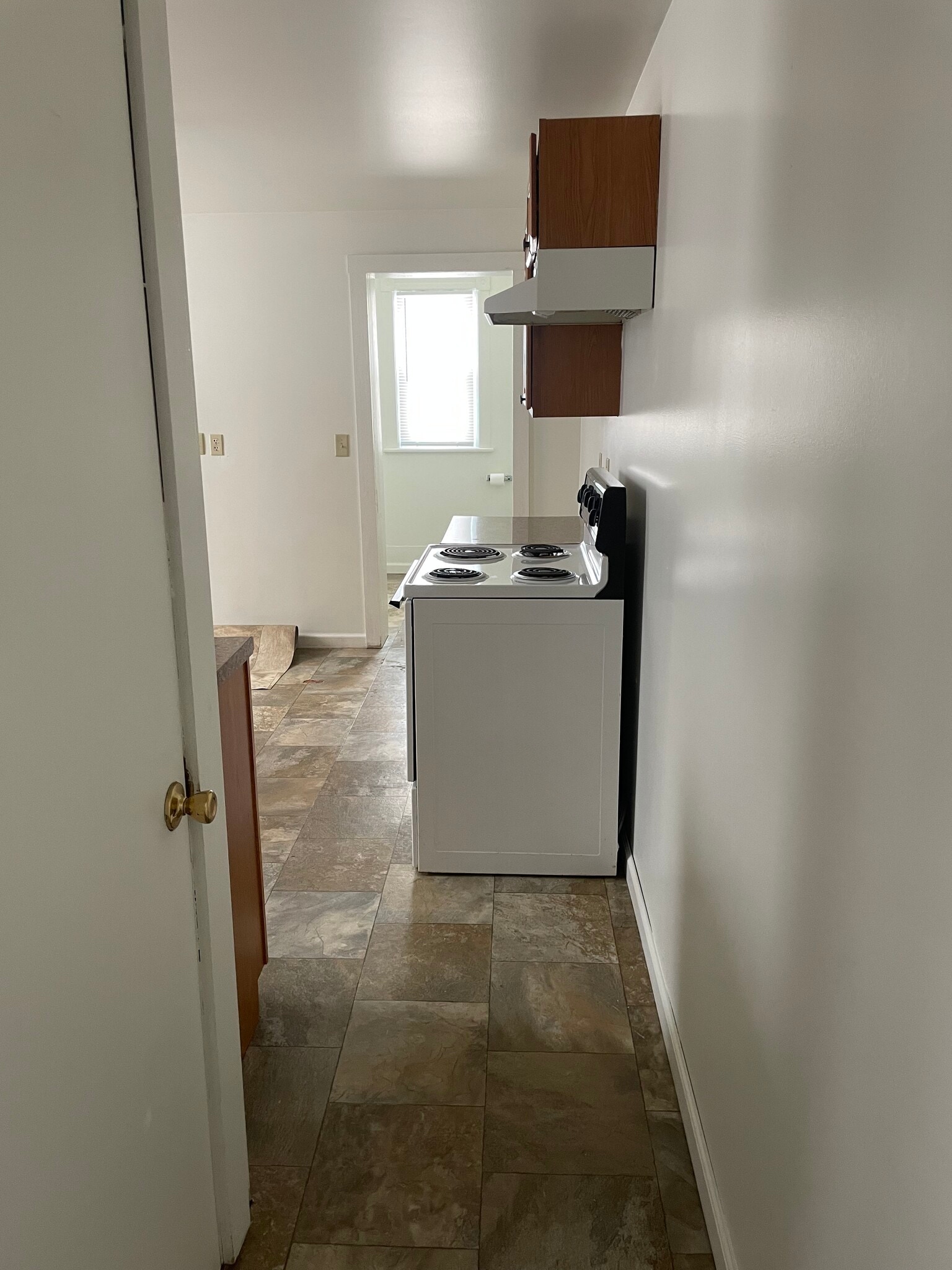 Building Photo - 850 Park Ave