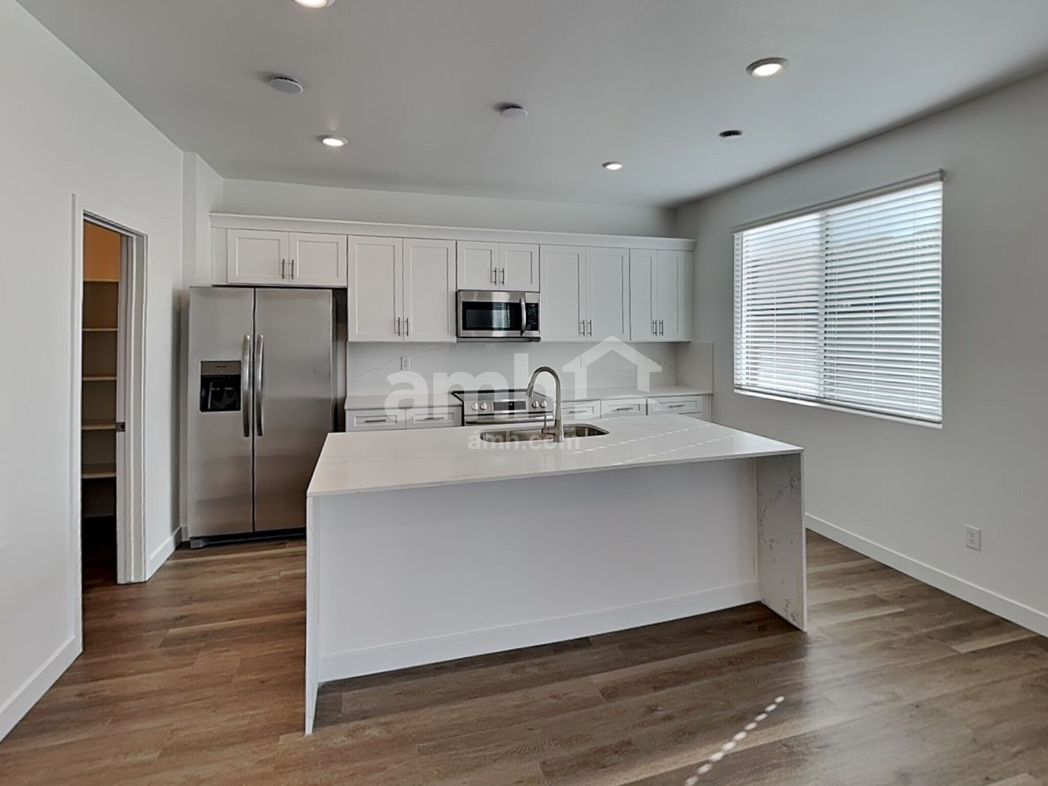 Building Photo - 20177 W Thomas Rd