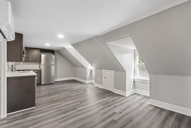 Building Photo - 249 N Mulberry St