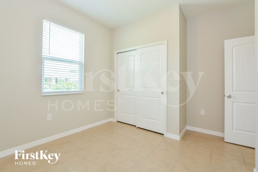 Building Photo - 1511 Angler Avenue