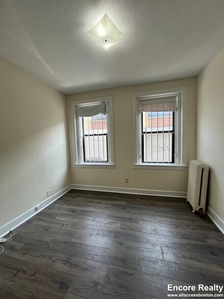 Building Photo - 1148 Commonwealth Ave