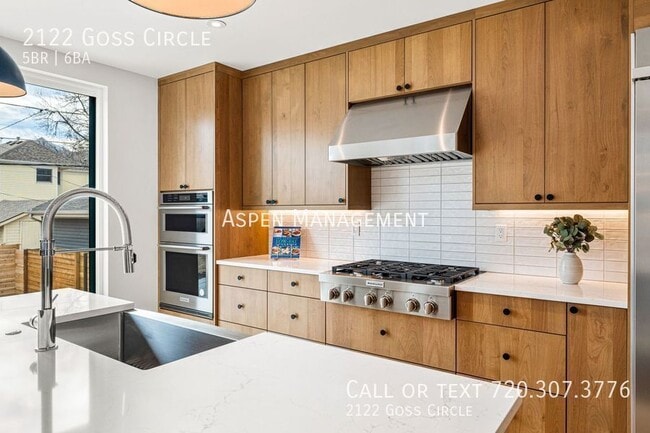 Building Photo - 2122 Goss Cir W