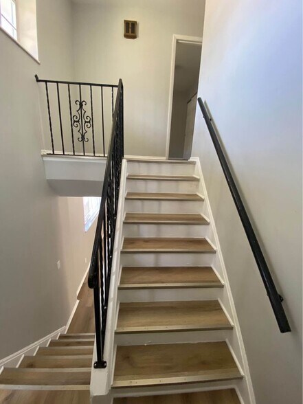 Building Photo - 101 Park Pl