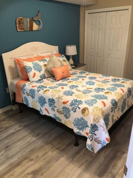 Building Photo - 1057 W Beach Blvd