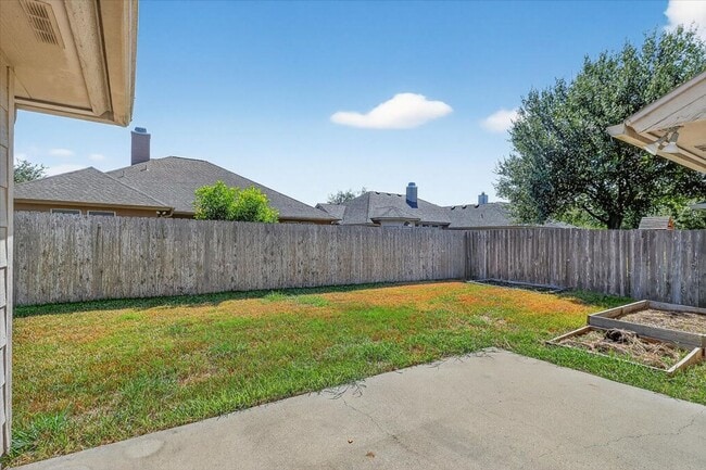 Building Photo - 5933 Brightwood Dr