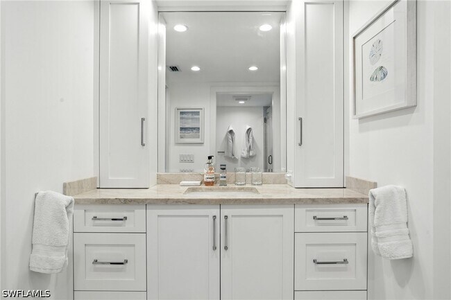 Building Photo - 9517 Gulf Shore Dr