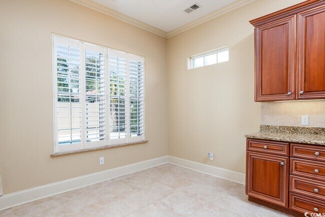 Building Photo - 7545 Ventura Ct