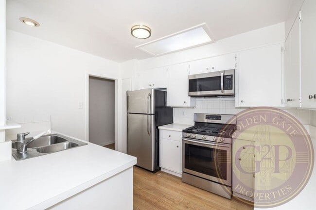 Building Photo - Lone Mountain - 3 BR, 2 BA House 2,185 Sq....
