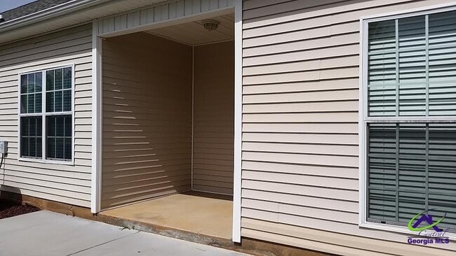 Building Photo - 206 Merlot Dr