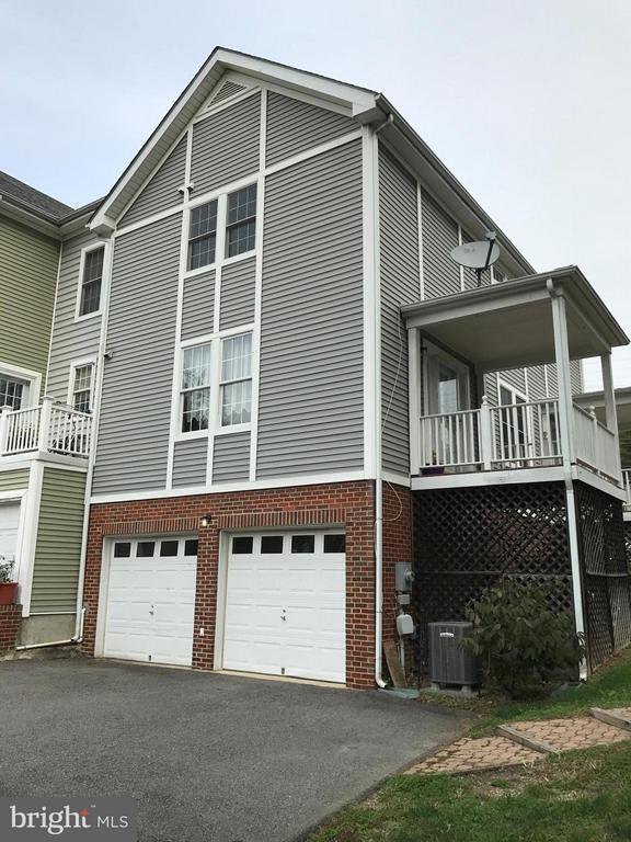 Building Photo - 2022 S Glebe Rd