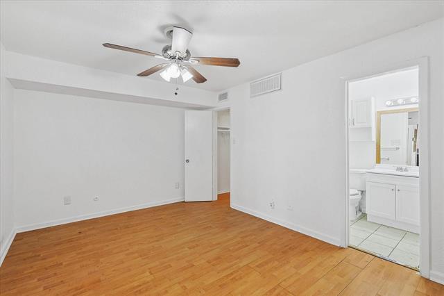 Building Photo - 9821 Walnut St