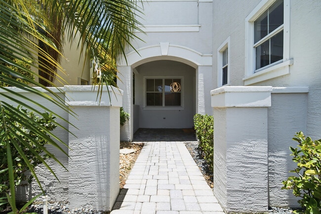 Building Photo - 207 Isle Verde Way