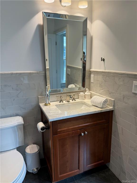 Building Photo - 395 Columbus Ave