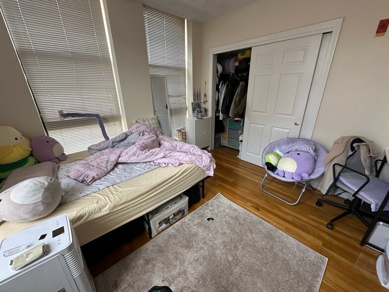 Building Photo - 83 Essex St