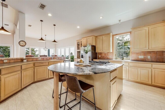Building Photo - 20701 Adobe Trail