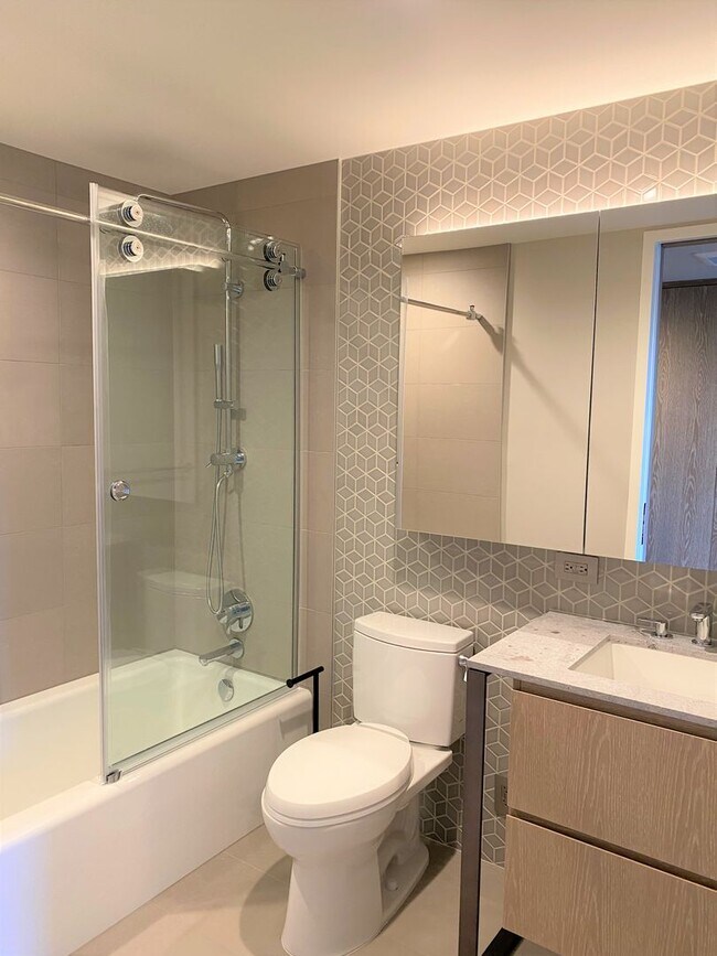 Building Photo - Koula - Luxurious studio in Kakaako