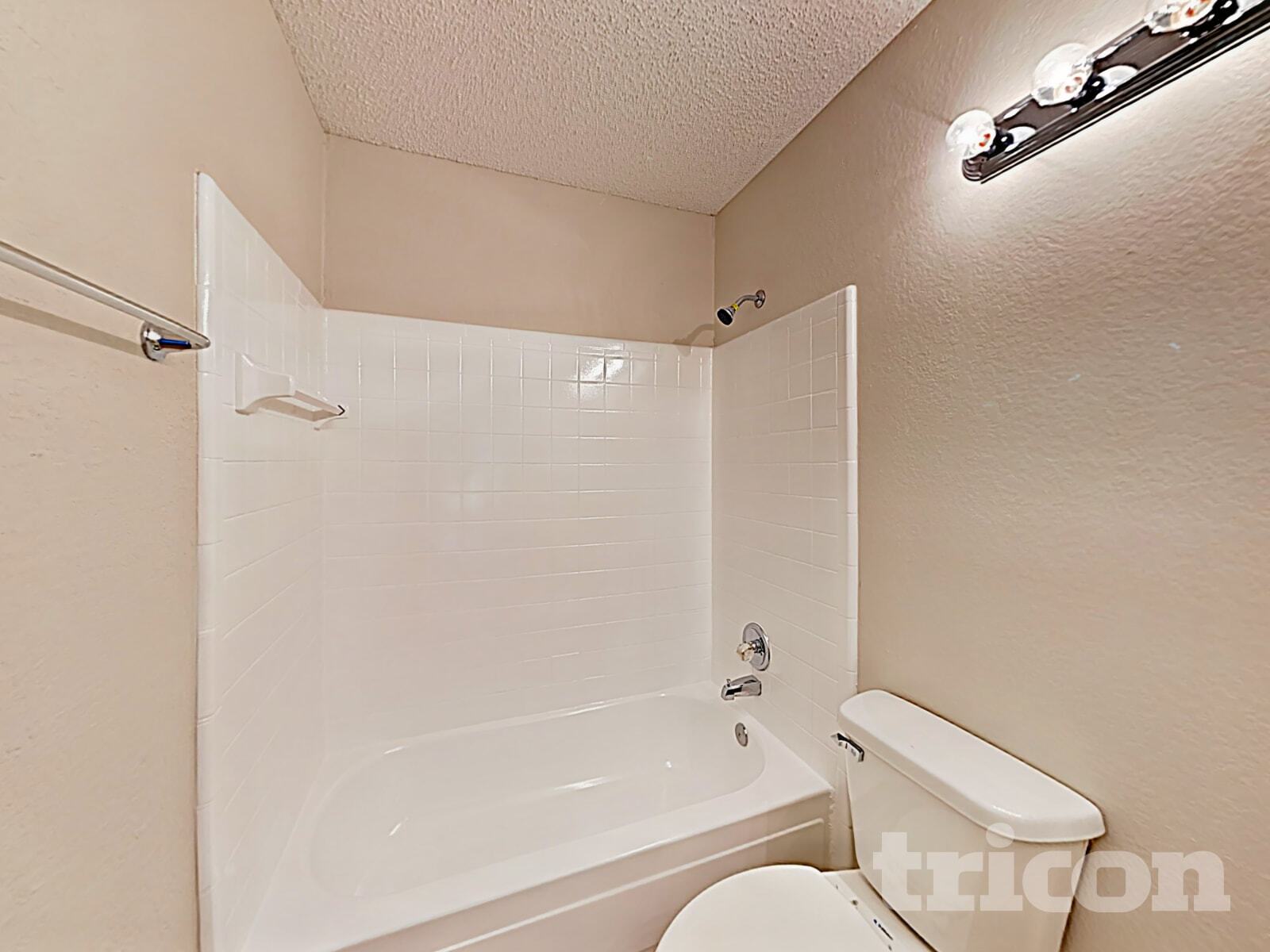 Building Photo - 4740 Waxwing Dr
