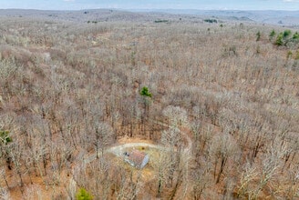 Building Photo - 45 Caroline Dr