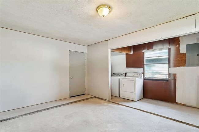 Building Photo - 278 Oriole Dr