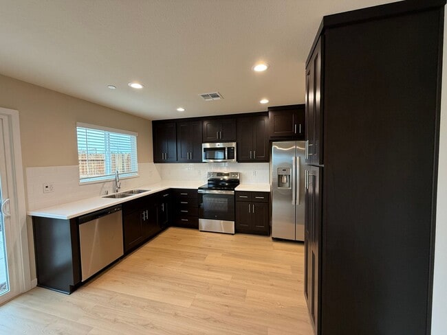 Building Photo - Brand new two story in Turlock!