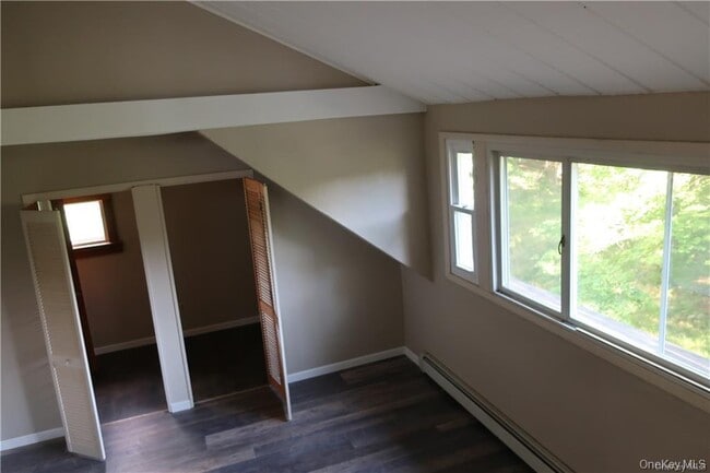 Building Photo - 217 Pine Island Turnpike