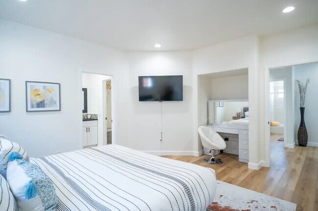 master - 54525 Avenida Obregon