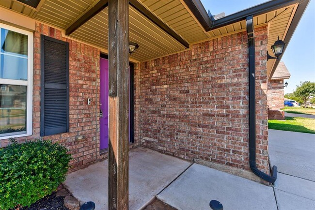 Building Photo - 11800 NW 136th Terrace
