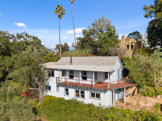 Building Photo - 1409 Avon Park Ter