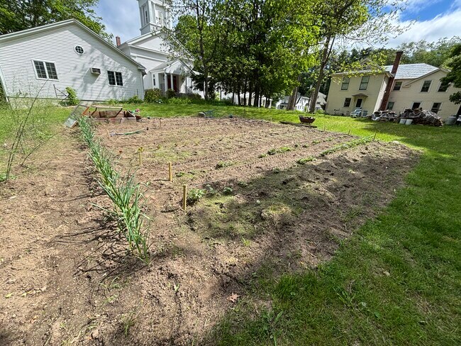 Building Photo - 35 Prospect St