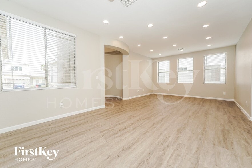 Building Photo - 6525 Diamond Point Ct