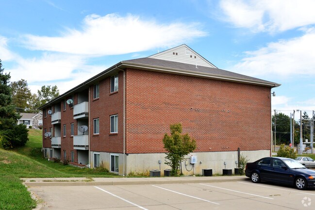 Building Photo - 2301 Anderson Rd