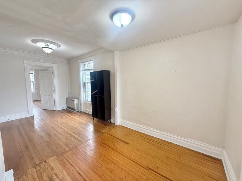 Building Photo - 149 2nd Ave