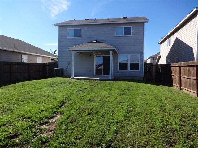 Building Photo - 9314 Silver Vis