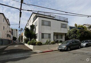 Building Photo - 117 Strand St