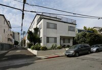 Building Photo - 117 Strand St 1 block to the beach and Mai...