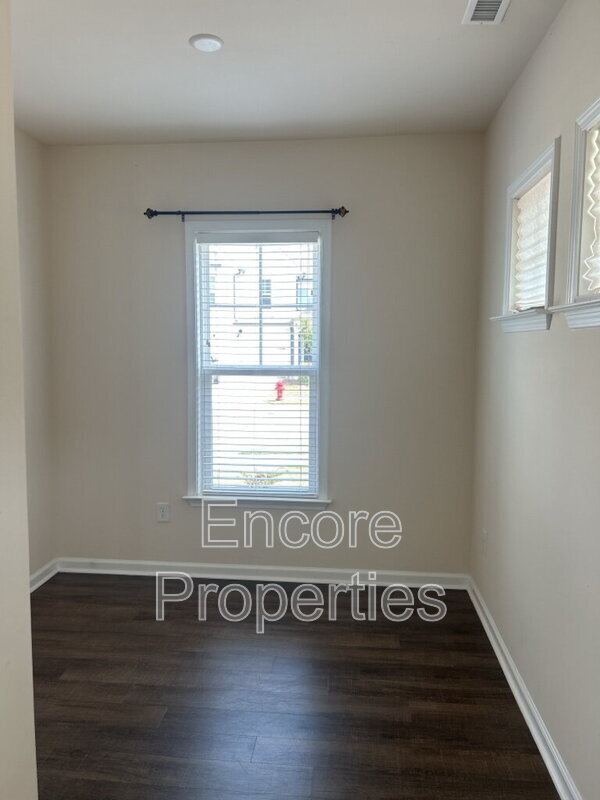Building Photo - 2680 Impulsion Dr