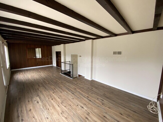 Building Photo - 601 Forbes St