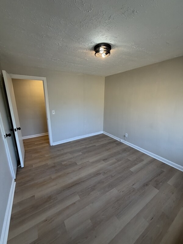 Building Photo - 7139 Eastlawn Dr