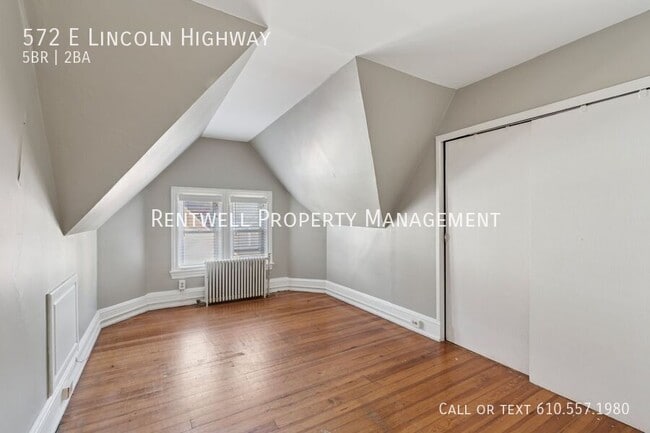 Building Photo - 572 Lincoln Hwy E