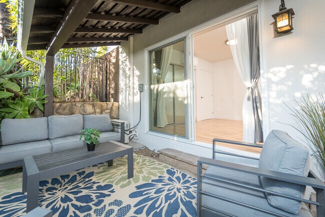 Building Photo - 3251 Vickers Dr