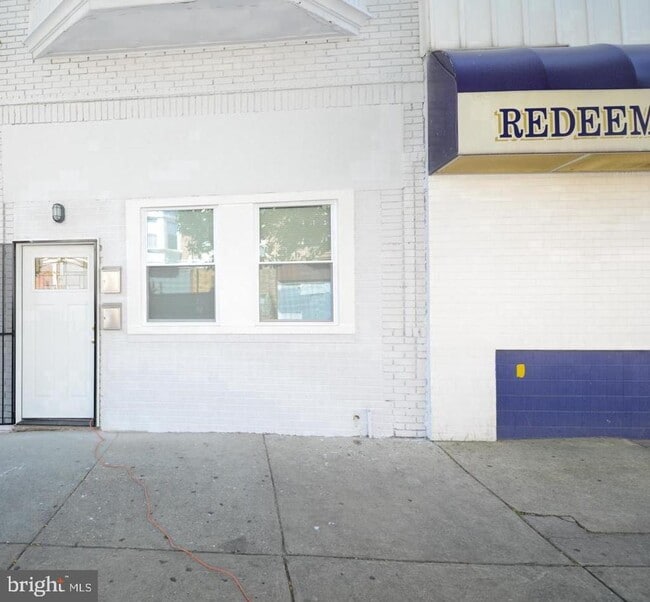 Building Photo - 616 S 60th St