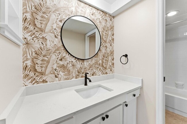 Building Photo - 2431 Heron Terrace