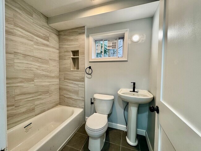 Building Photo - 201 Belmont St