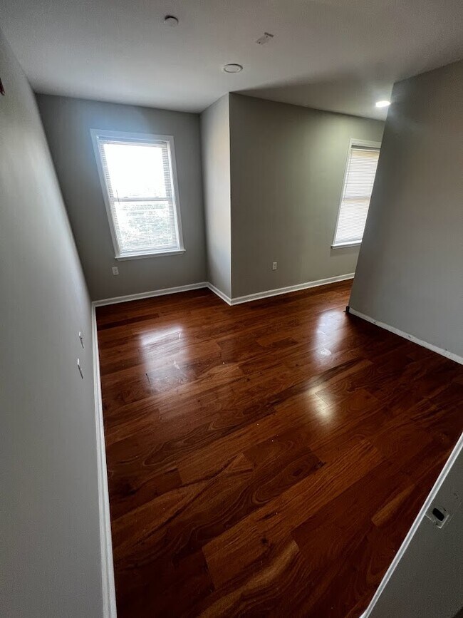 Building Photo - 1430 N Carlisle St