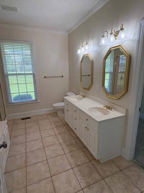 Building Photo - "Spacious Elegance Awaits: 3-Bed, 3.5-Bath...