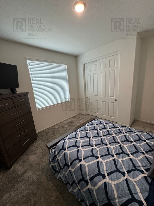 Building Photo - Beautiful 3 Bed, 2 Bath Single-Story Home in McSweeny Farms with Open-Concept Living