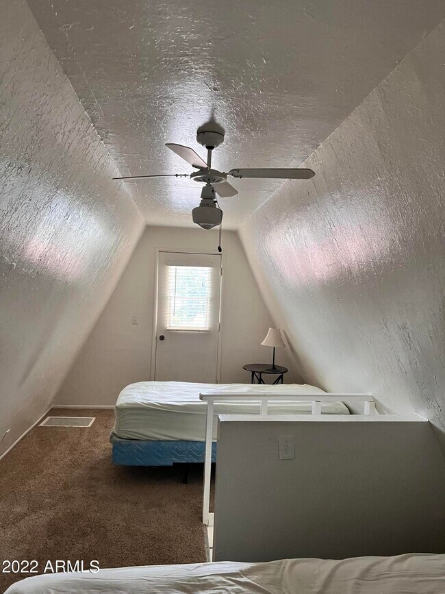Building Photo - 312 W Roundup Rd
