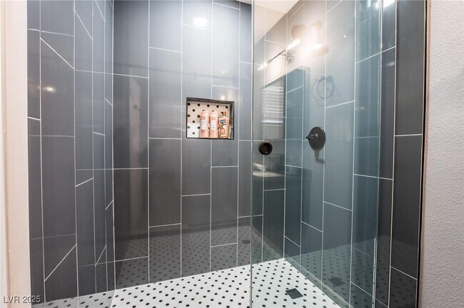 Building Photo - 7439 Trudy Ln