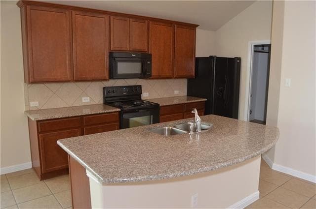 Building Photo - 544 Braewick Dr