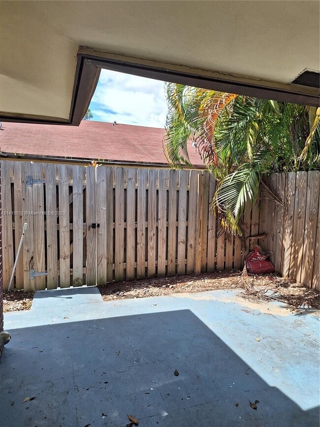 Building Photo - 4322 Woodstock Dr